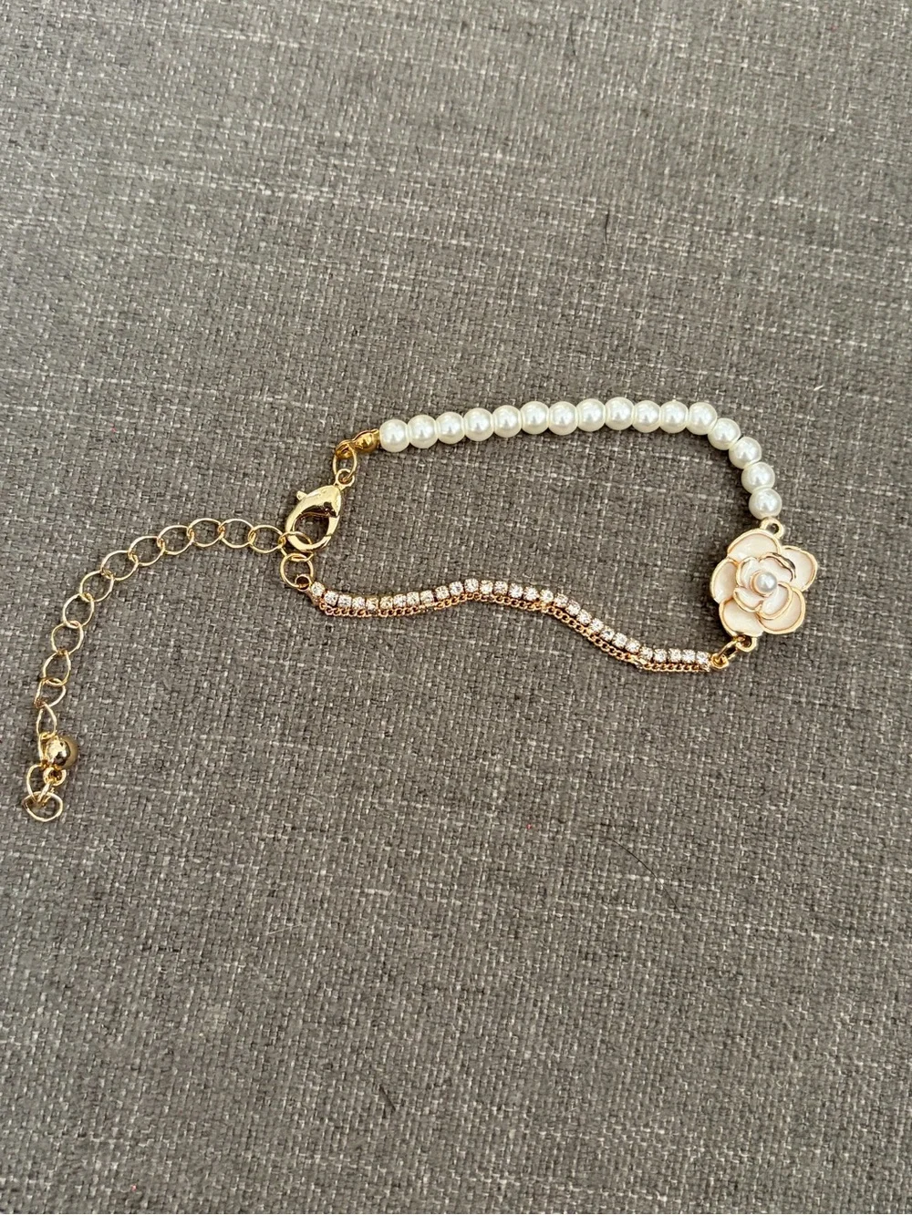 MINDEKA Gold Plated Pearl & Cubic Zirconia Flower Bracelet